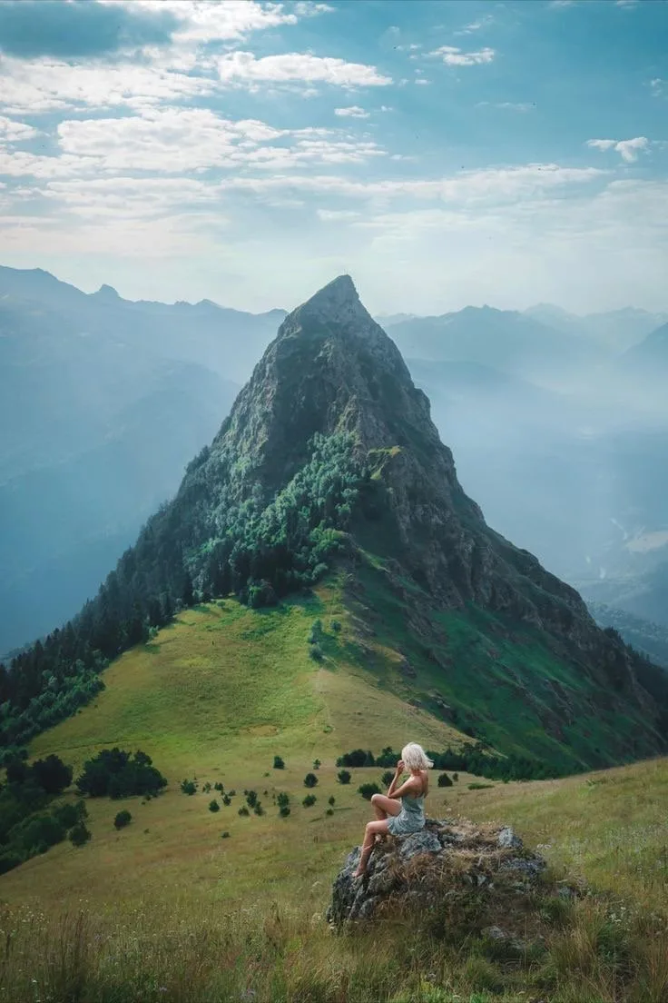 В копилку travel-маршрутов: завораживающий пик Закан в Карачаево-Черкесии 🏔