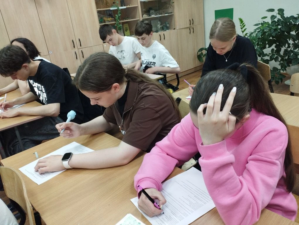 Итоговые классные часы  25 мая 2026 года в МОАУ ГИМНАЗИЯ N2 прошли итоговые классные часы, посвящённ