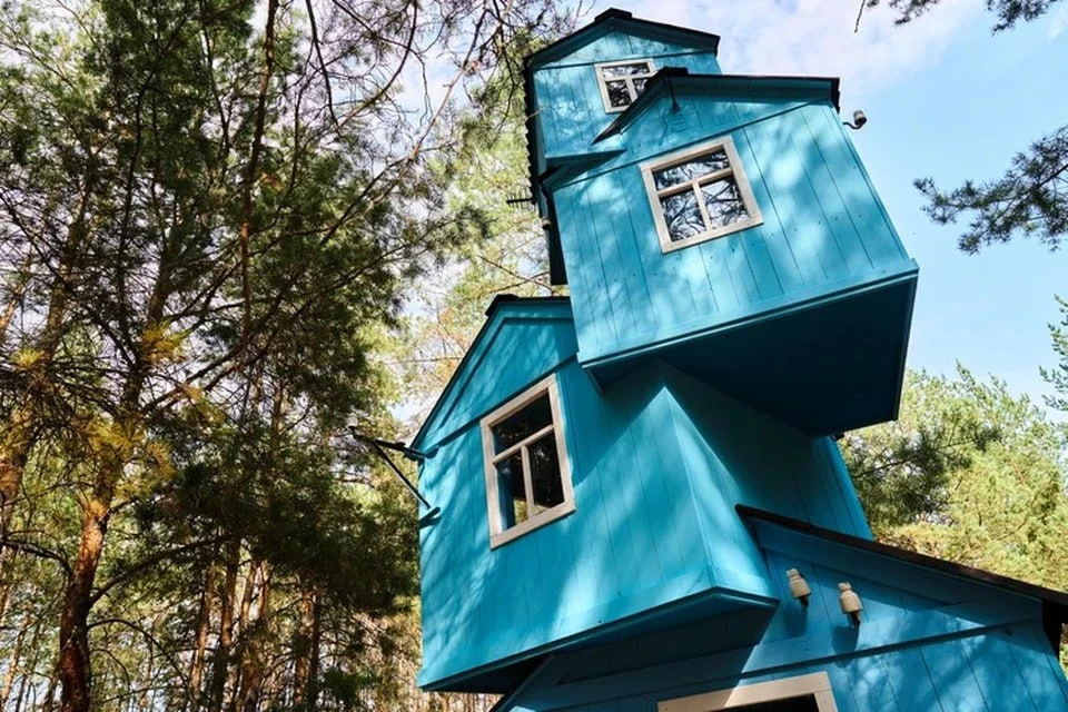 Обьект премии АРХИWOOD: Облачные дома

🧸 Арт - объект «Облачные дома» посвящен сосновой роще, возни
