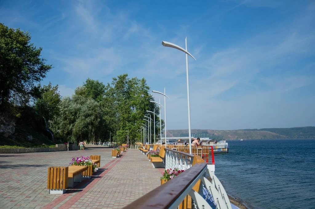 Нижнекамск: работа в центре России 🌍

Город на Каме, сердце нефтехимии Татарстана. Развитая инфраст