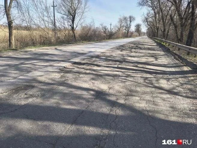 ❗️«Ямы в половину грузового колеса». Ростовчане пожаловались на разбитые дороги возле Г...