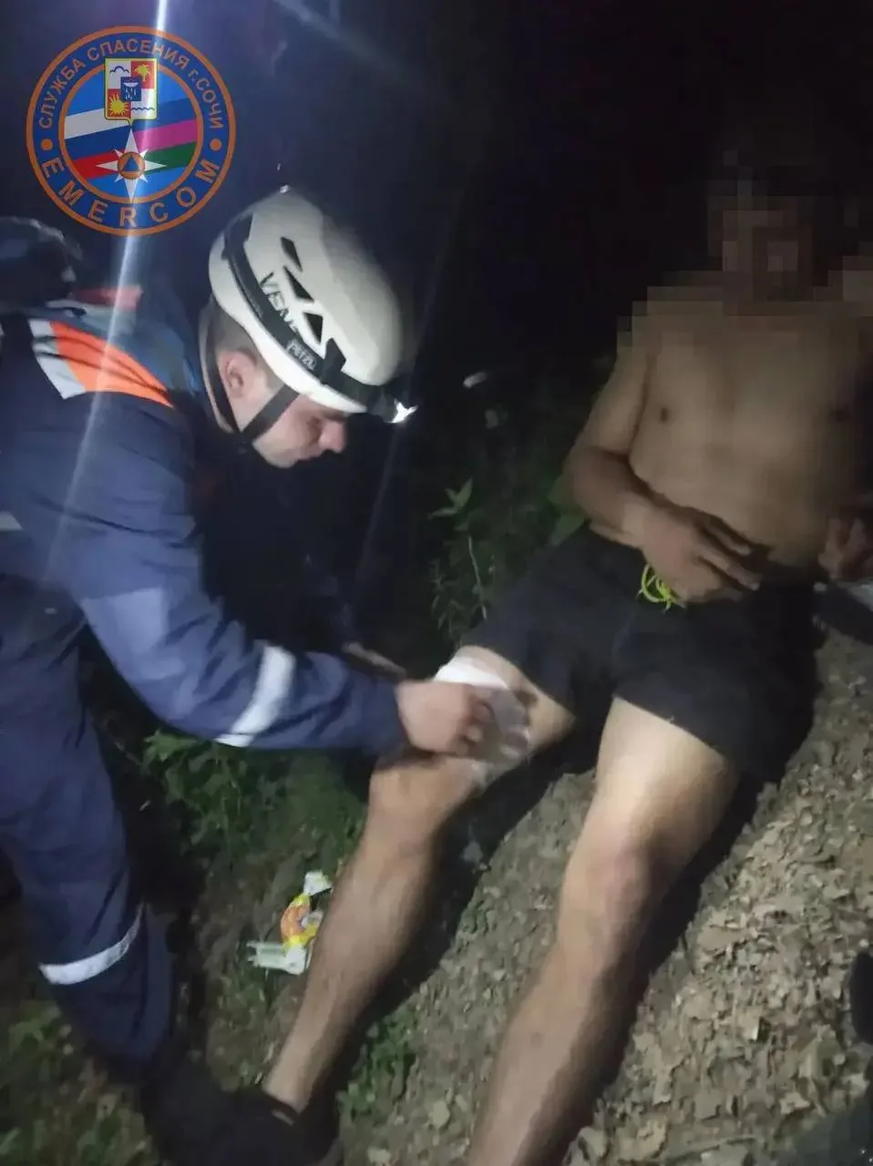Турист повредил ногу на горе Семеновский Шпиль, но спасатели нашли его в темноте по баннерам

Молодо
