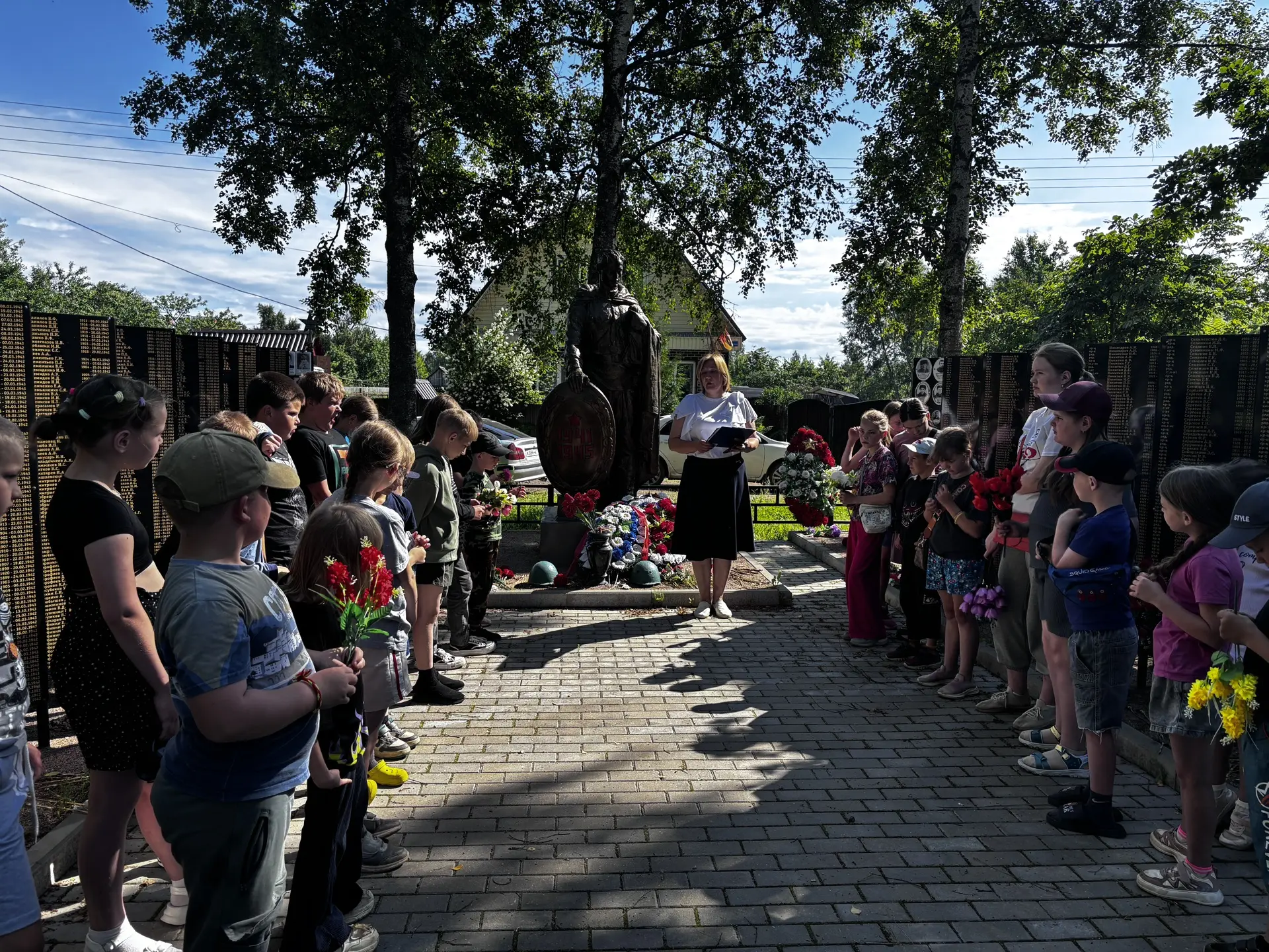22 июня — скорбная дата в истории — «День памяти и скорби» в летнем лагере.
Это день начала Великой 