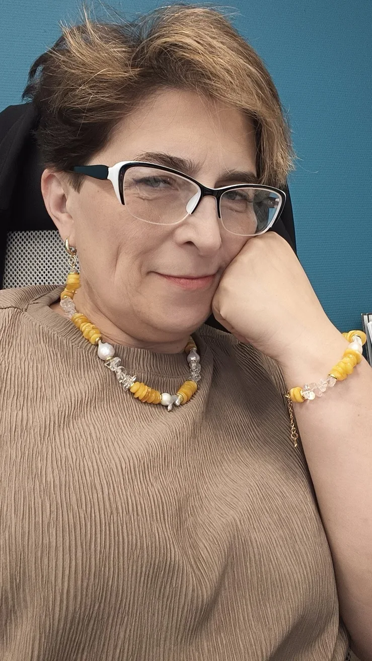 Однажды на одной премии, где я работала как эксперт, я увидела, как на сцену вышла колл...