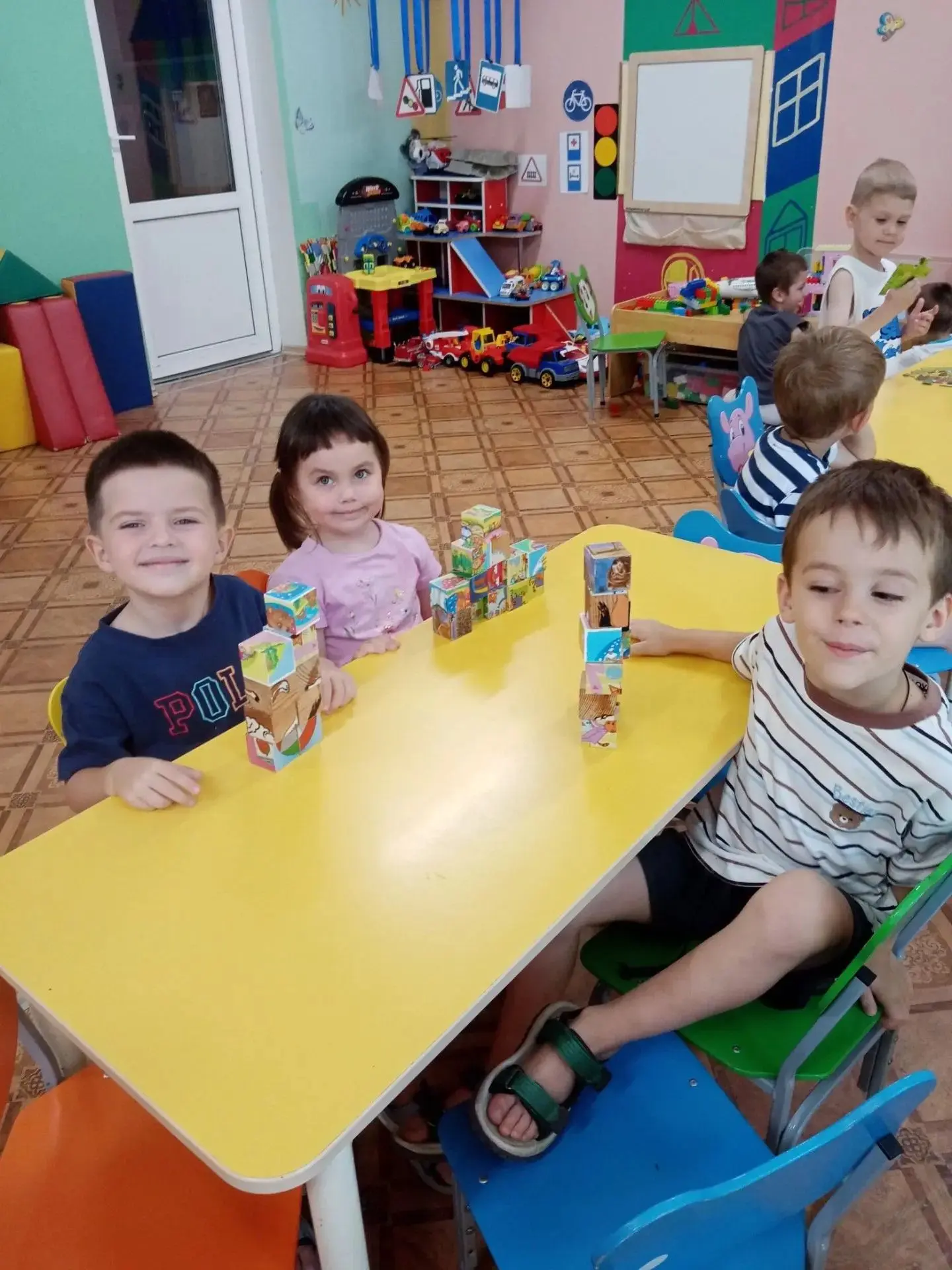 🧱 В «Цветочках» — время тихих игр!
