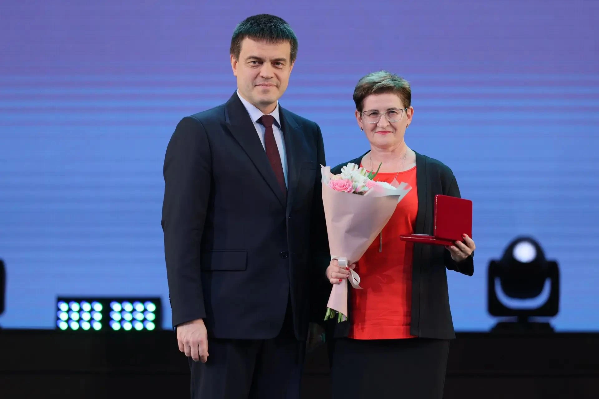 Учитель школы №1 города Бородино Татьяна Владимировна Максимова получила почетное звани...