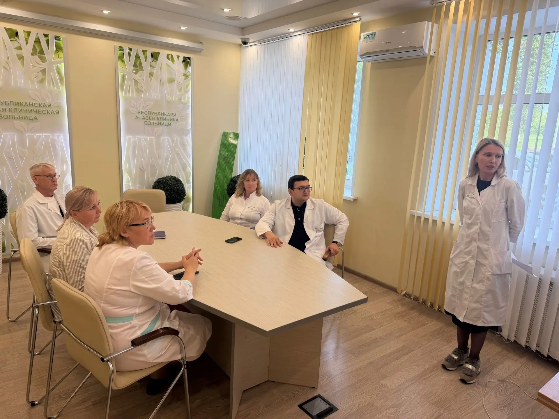 Сегодня в Республиканской детской клинической больнице состоялось рабочее совещание, где заместители