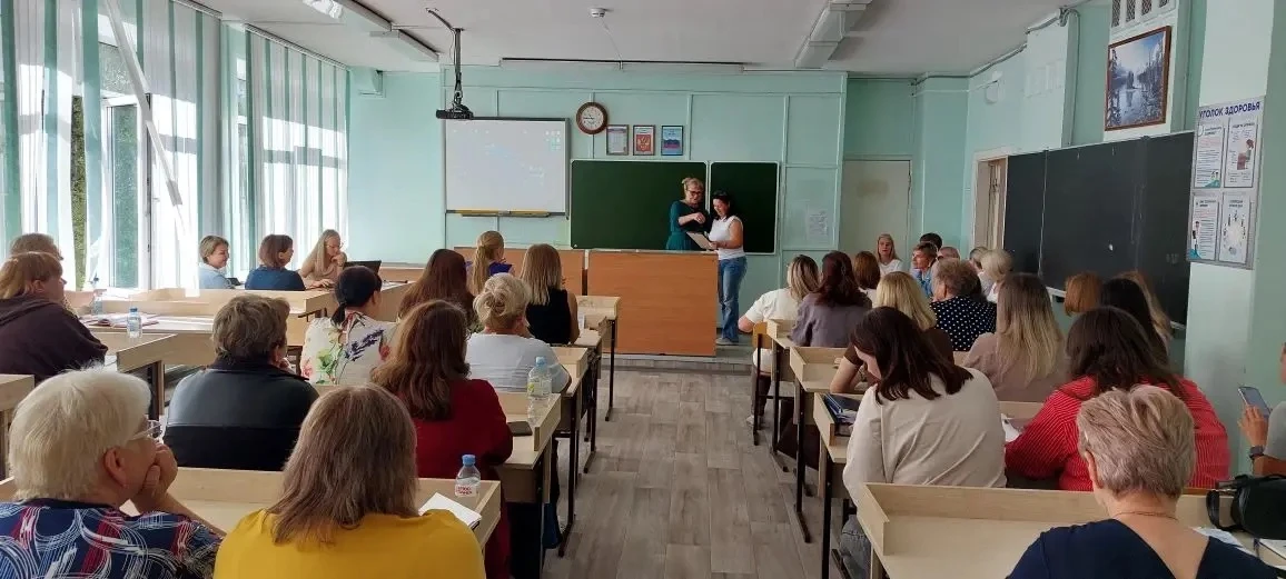 📚 Стратегия успеха и новые горизонты: в МБОУ «Школа 154» г.о. Самара состоялся августо...