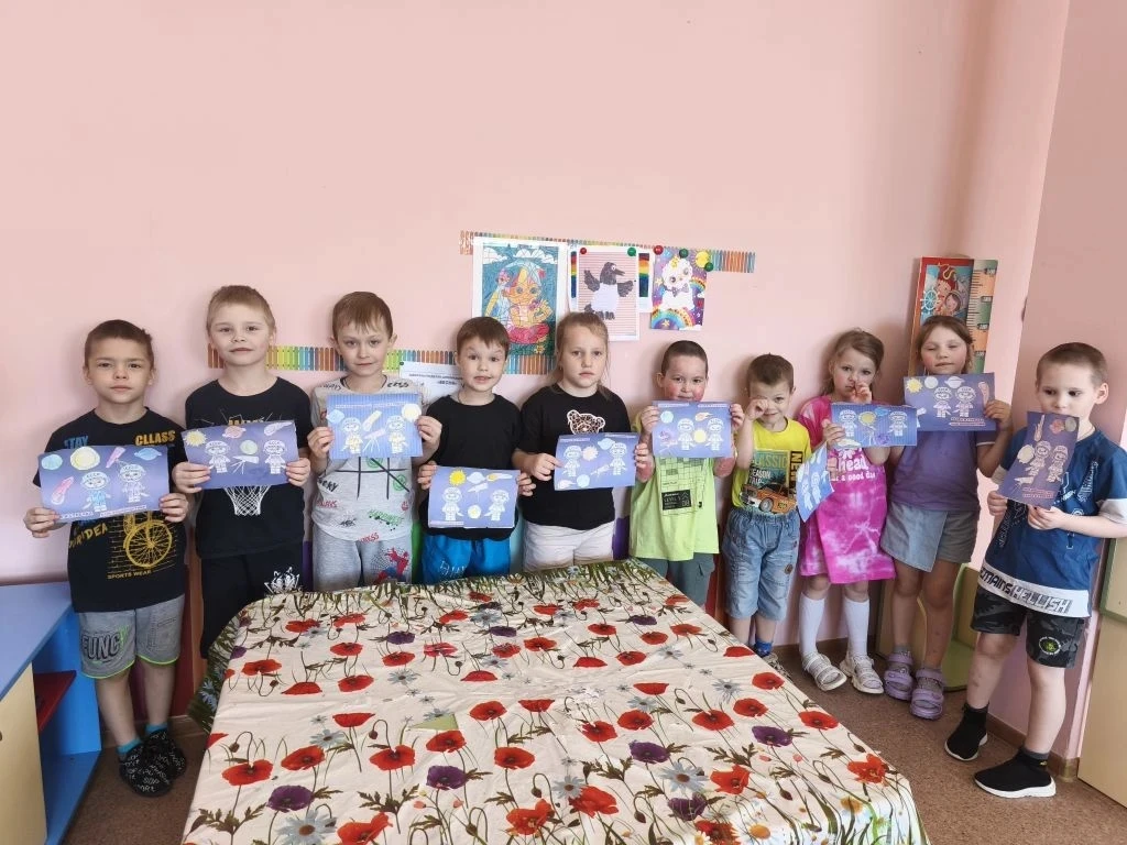 В   группах "Почемучки" и "Знайки" прошла тематическая неделя, посвященная Дню космонав...