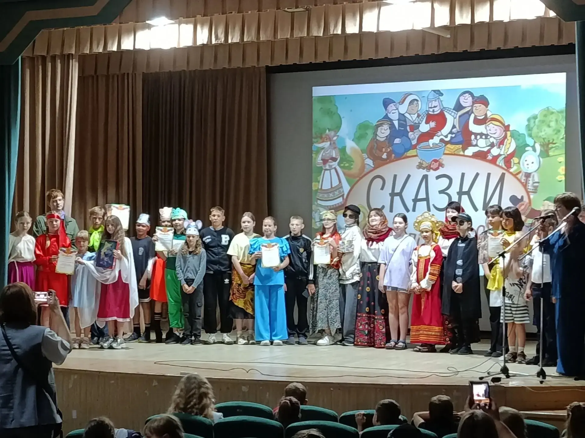 День 17
Межлагерное мероприятие "Сказочная карусель народов России"
#Лето2026 
#ЛДПАлыеПаруса 
#Летн