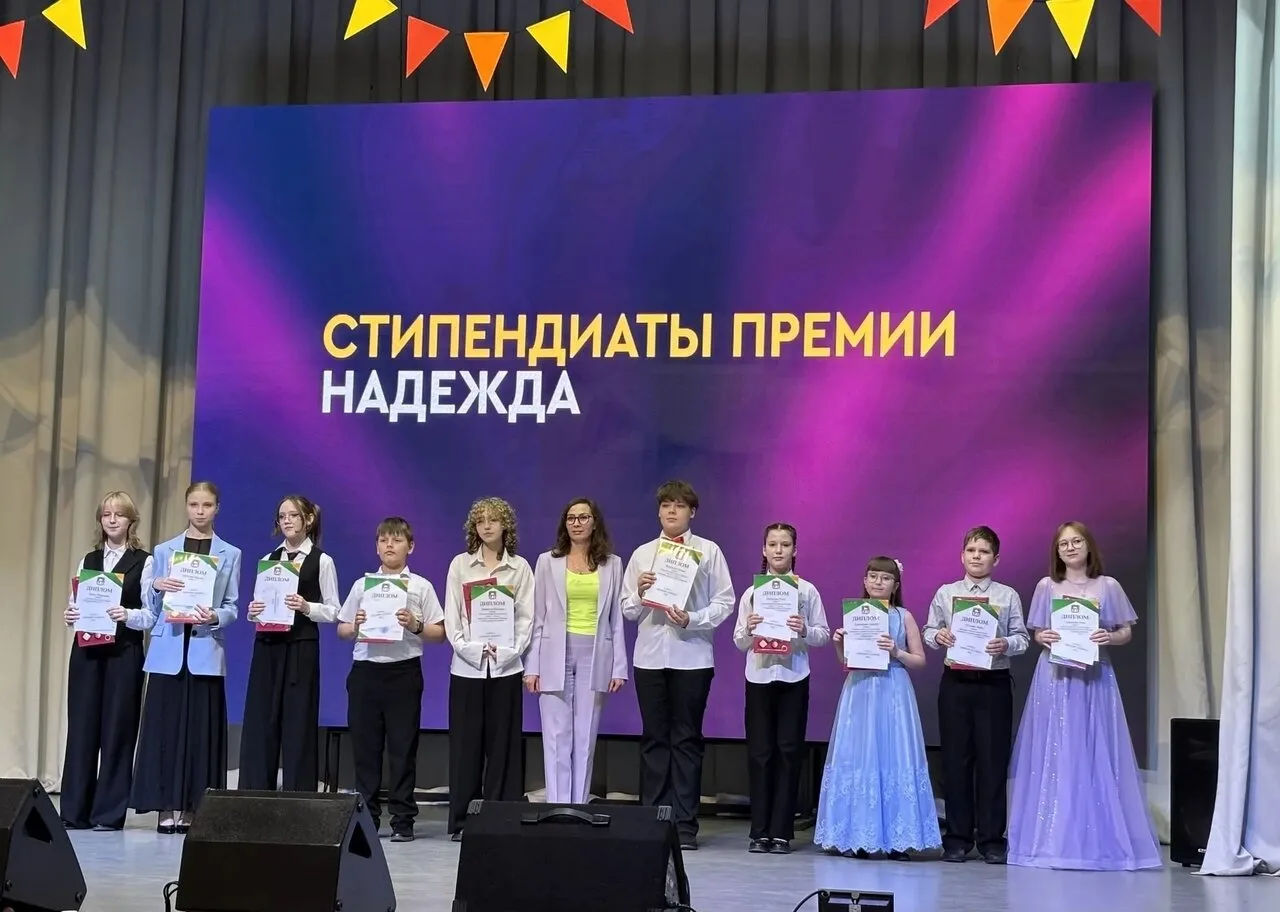 «Родник добра и вдохновения»  21 мая сцена районного Дома культуры наполнилась волшебством музыки: д