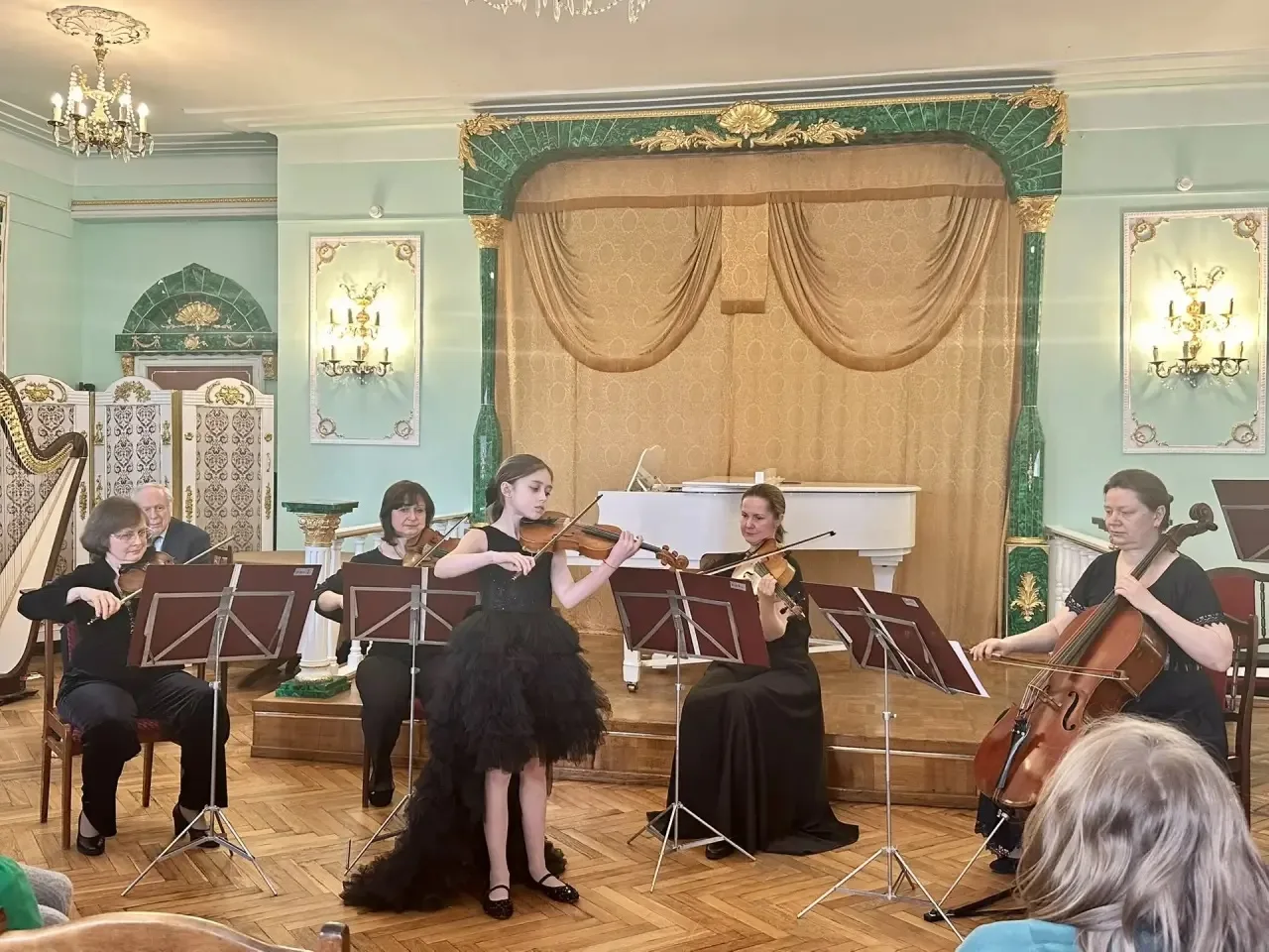 🎶 Гордимся нашими талантами!  🌟 Ученица 4 «Б» Валерия стала лауреатом I степени первого международно