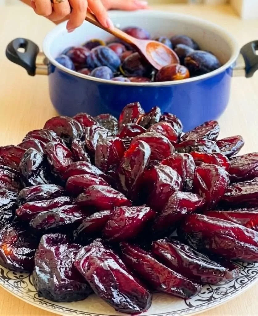 Цукаты получаются плотными, ароматными и вкусными, они будут долго храниться и вы сможете добавлять 