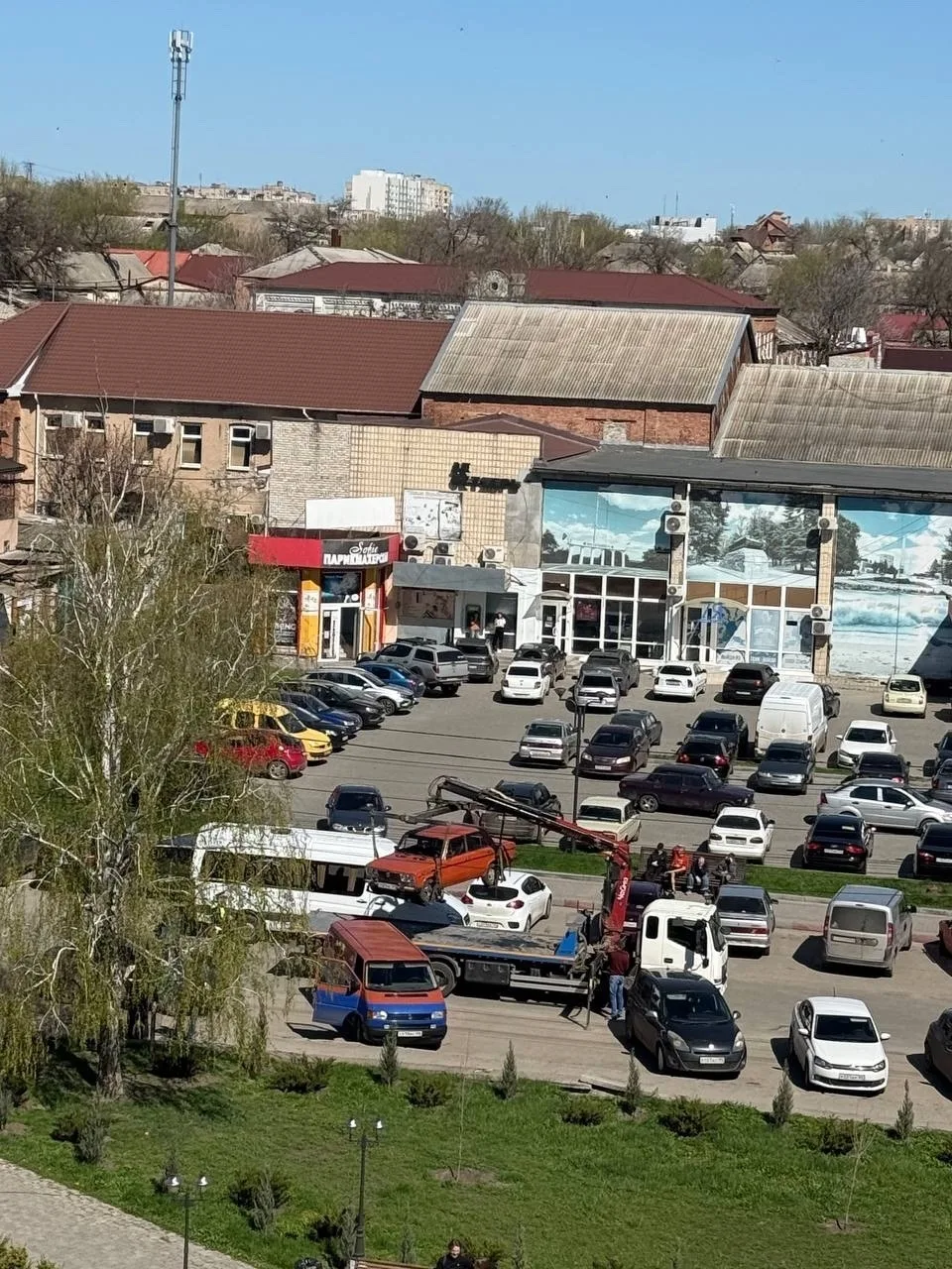 ‼️ Будьте внимательны к парковке  Не оставляйте автомобиль в неположенных местах — по городу сейчас 
