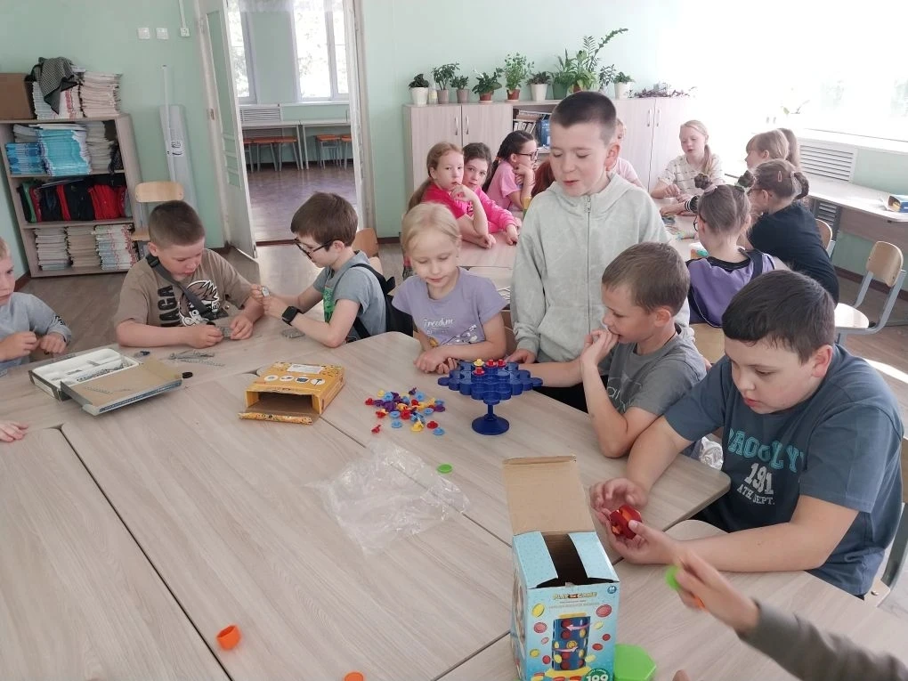 #ЛетоСпользой35
💪Сегодня день Орлят. А Орлята -это первая ступенька на пути к Первым💯
Очень приятн