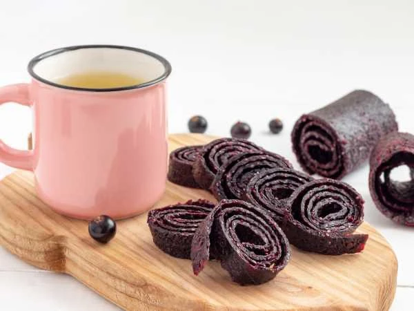 🍇 Пастила из смородины

Ингредиенты

• Чёрная смородина — 500 г
• Сахар — 80 г или по вкусу

Пригот
