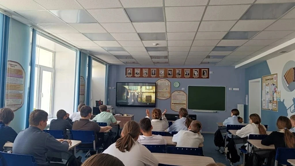 🎬 Помним о важном: кинолекторий «Фильм о войне. Разговор с детьми»

Накануне Дня памяти и скорби в 