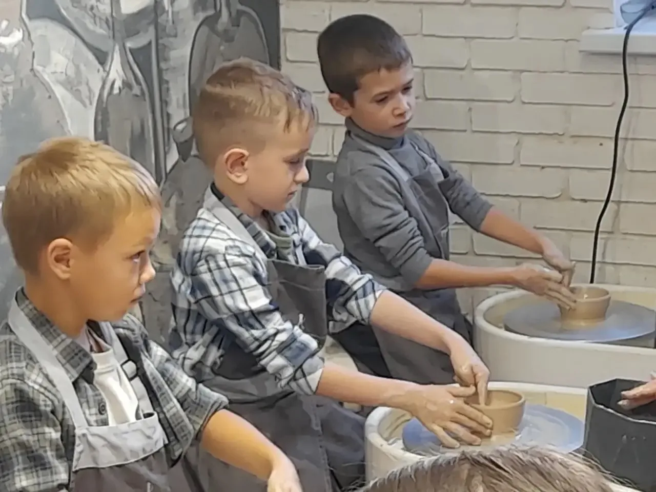 Лепка из глины это не только интереснейшее творческое занятие, но и способ снять напряж...