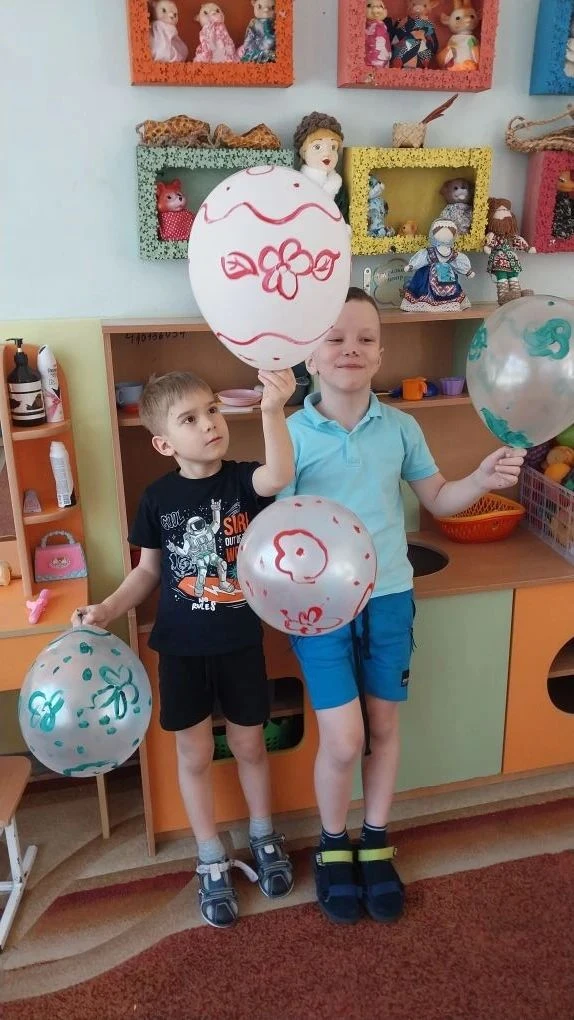 🥚 Пасхальная радость: раскрашиваем «яйца» в детском саду