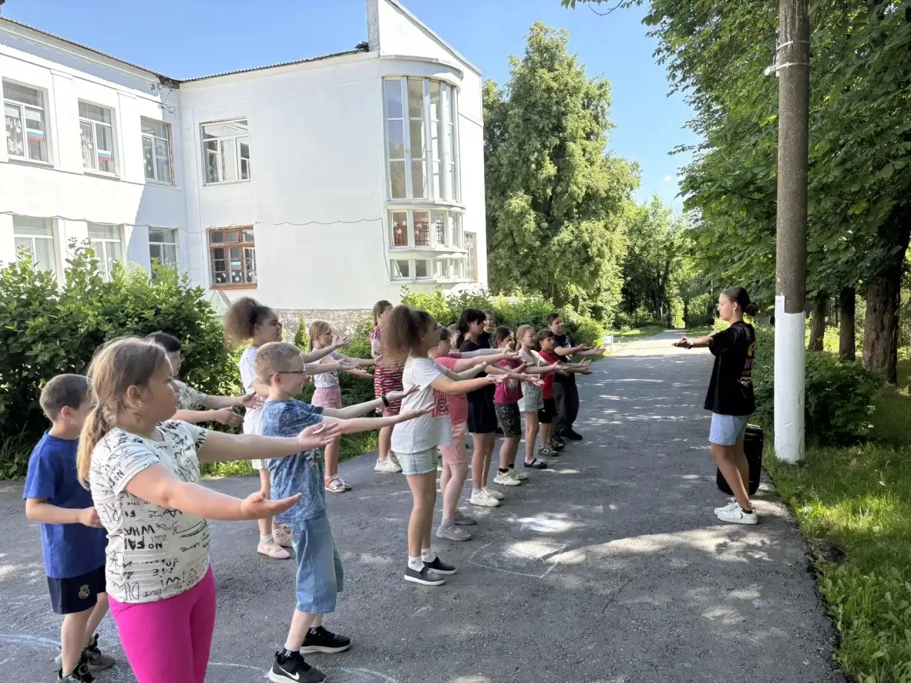 В канун Дня России в лагере — квест «Путешествие по России»! 🗺️🇷🇺

Команды прошли станции, собрал