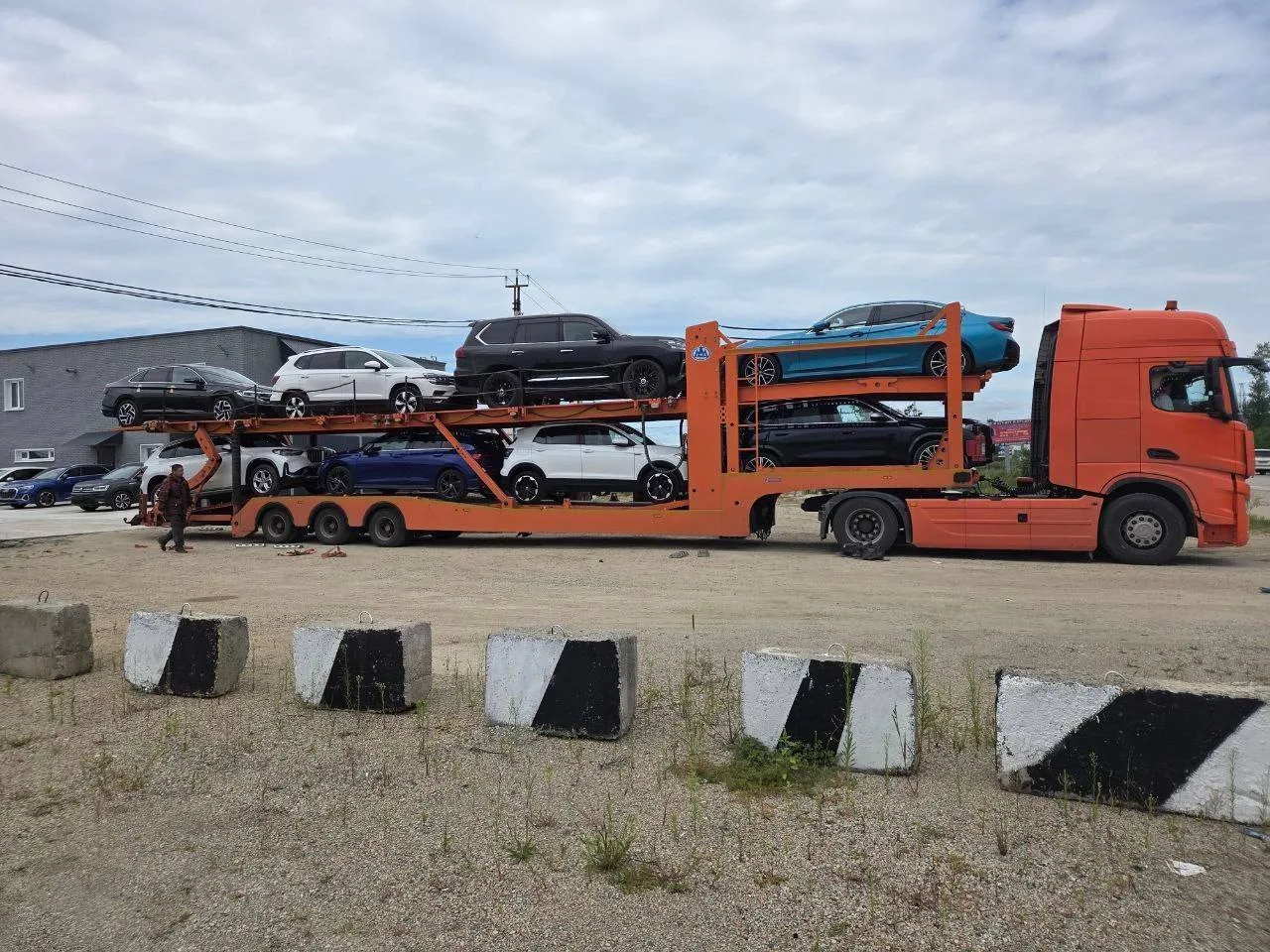 Очередная партия автомобилей для наших клиентов направляется из Китая в Москву🤝