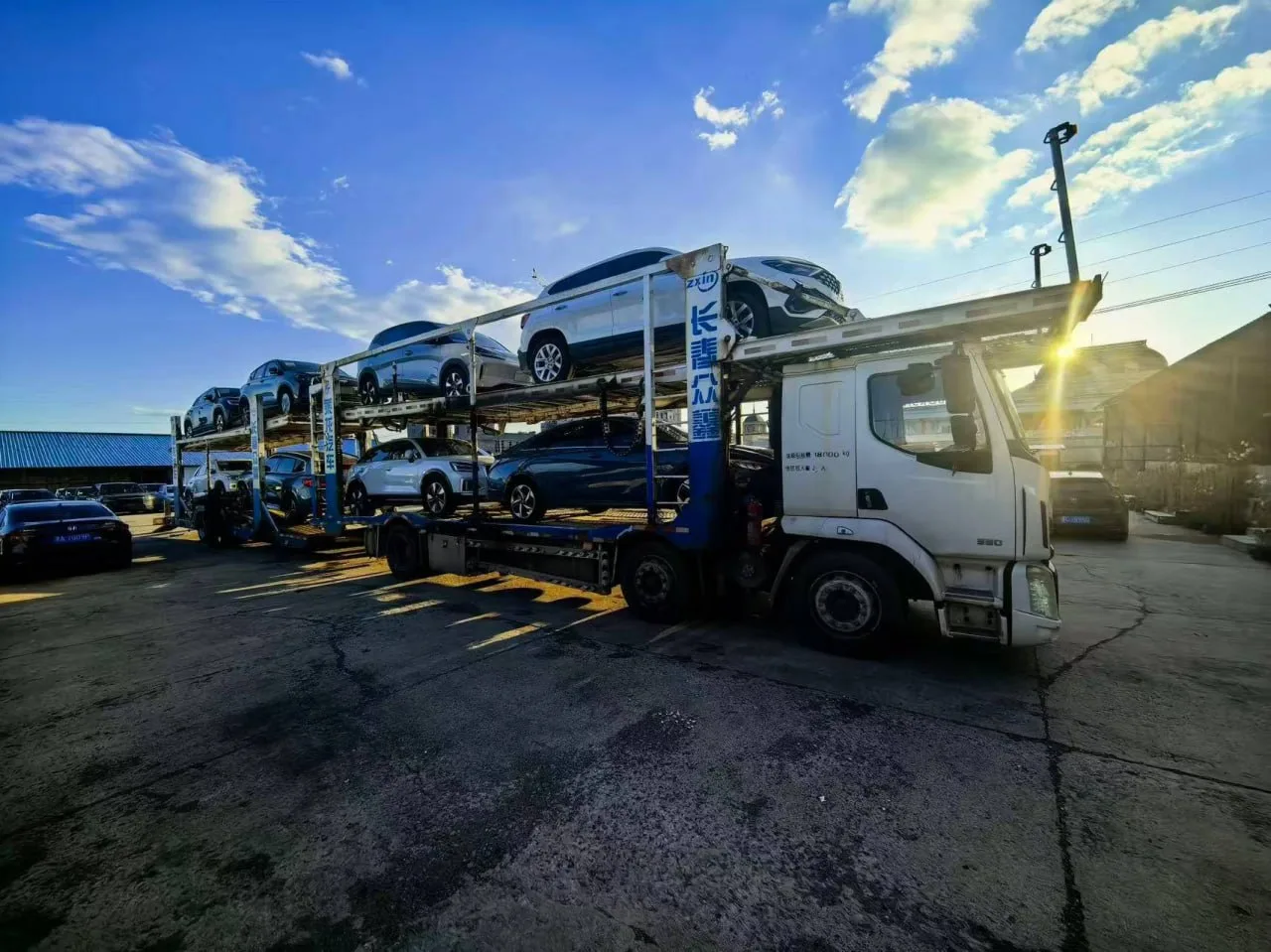 Загрузили автовоз с вашими автомобилями в Китае!