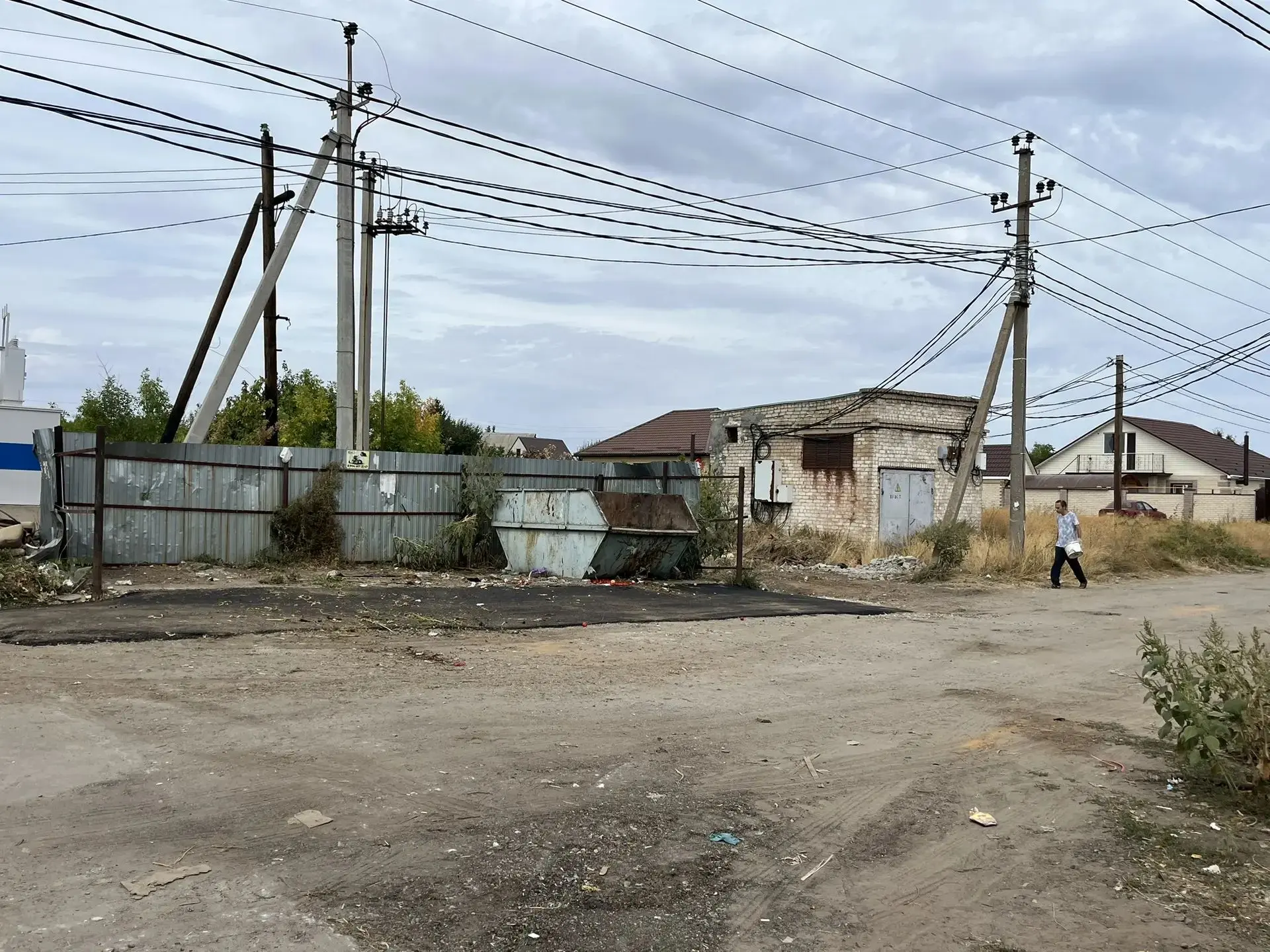 Уважаемые садоводы! 04.09.2026 г. 🚛 Вывоз веток 🌿 мусора, отходов (подбор) с территор...