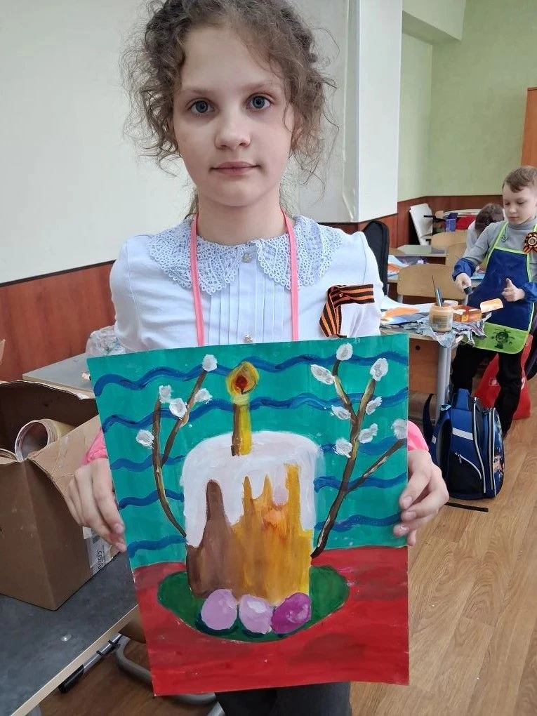 Ах, весна-красная, сколько же праздников нам принесла! 🌸В нашей изостудии в рамках традиций и искусс