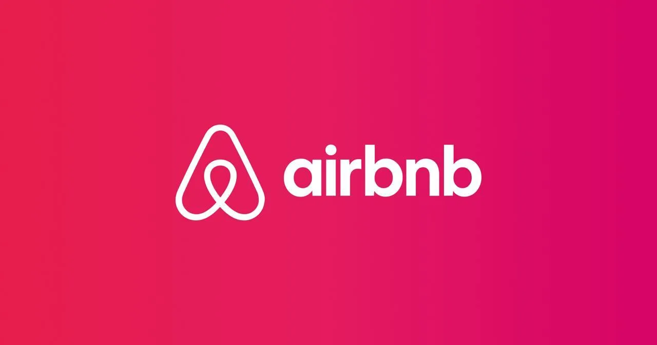 🔝 История успеха: Airbnb - от одного матраса до мировой компании