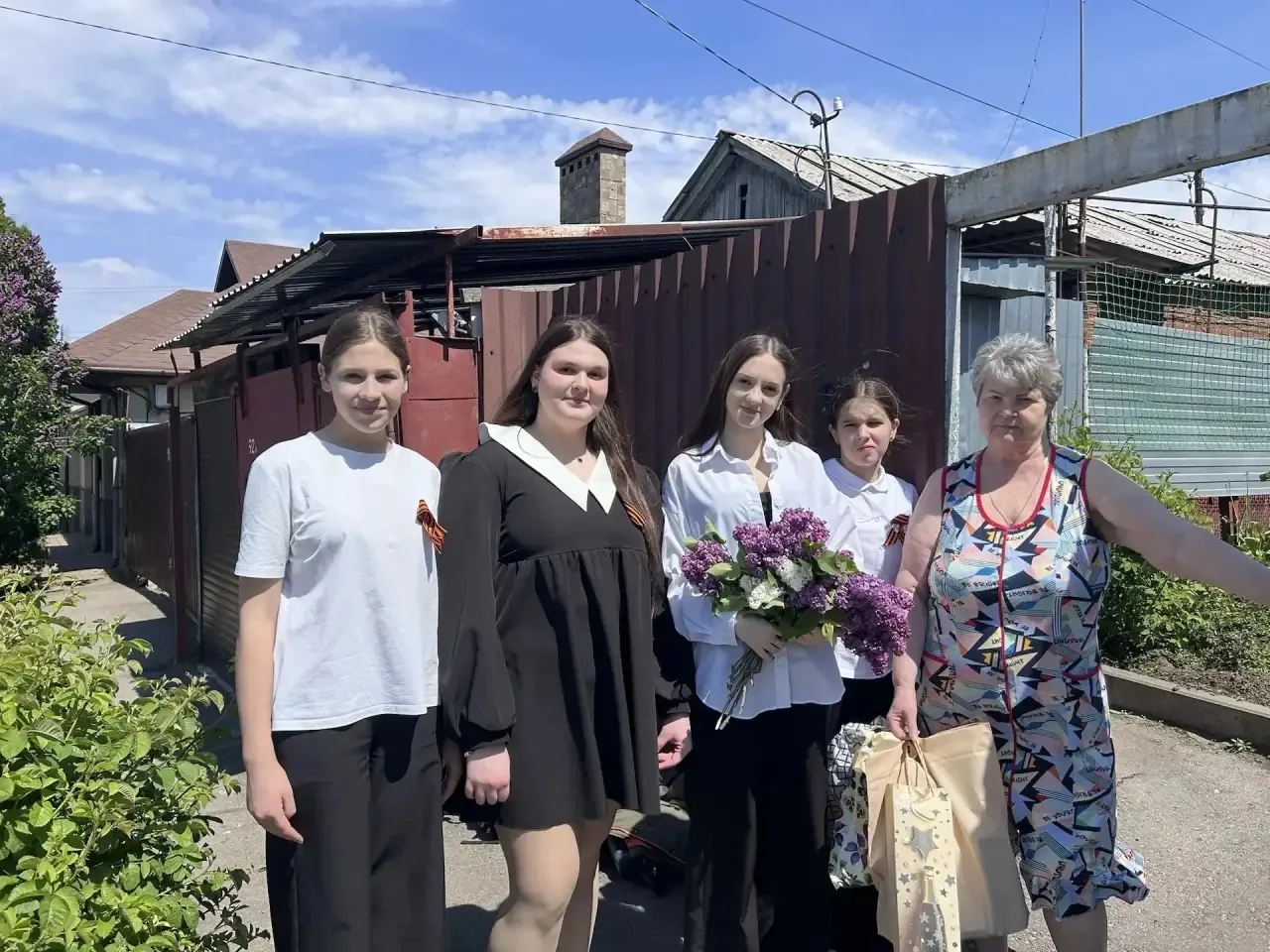 ⭐️День Победы, 9 мая, – это праздник, где переплетаются слезы радости и горечи.  Наши школьники, с о