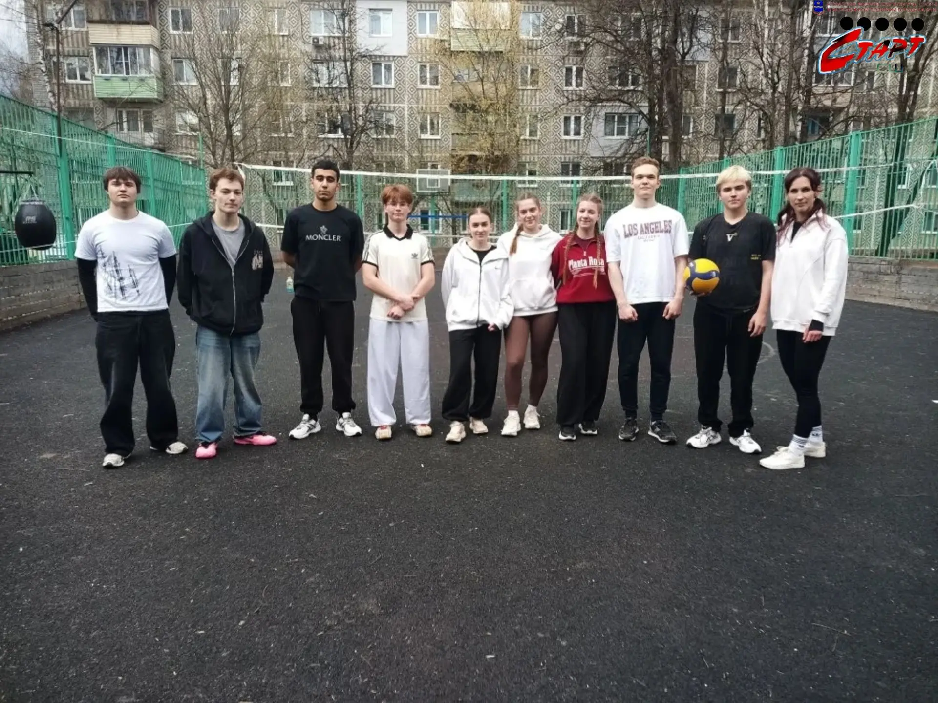 Волейбол во дворе — это душевно! 🏐🏡

18 апреля 2026 года в рамках регионального проекта «Спорт в м