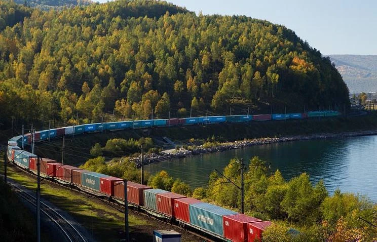 В первом полугодии 2026 года РЖД увеличило контейнерные перевозки до 3,921 млн TEU, что на 3,7% боль