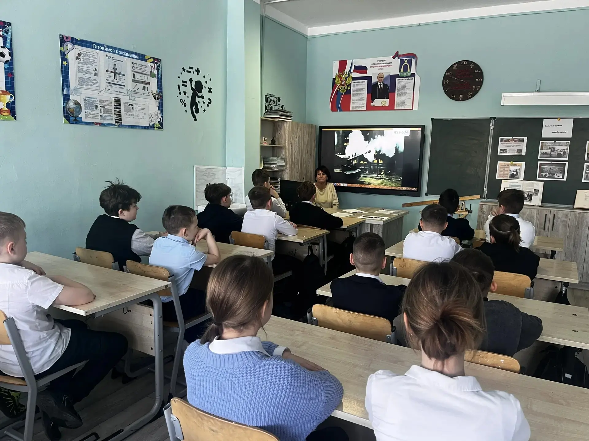 Библиотечный урок истории: блокадный Ленинград – урок мужества для пятиклассников  27 января состоял