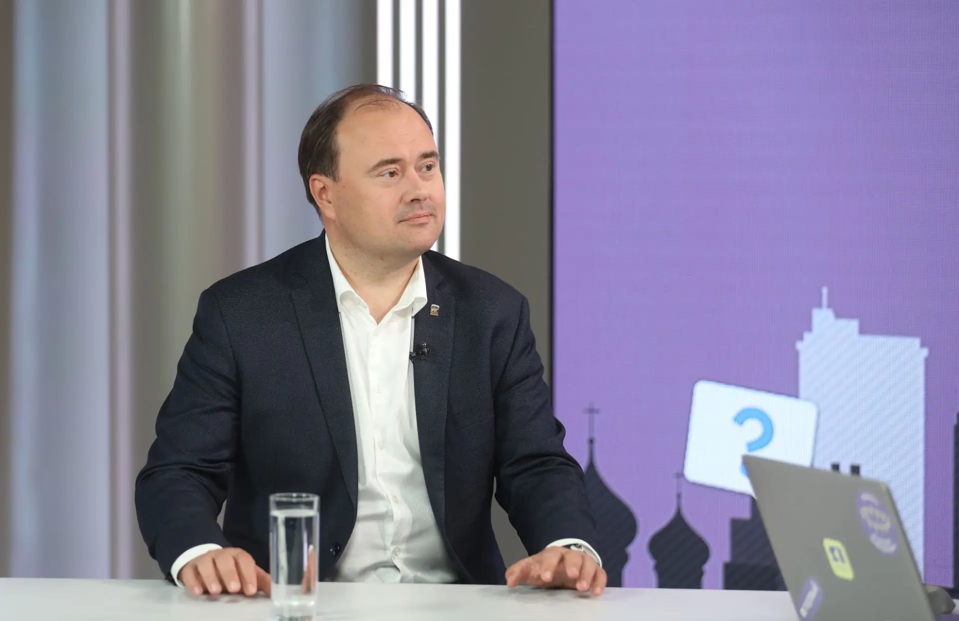 https://vkvideo.ru/live-38884130_456260942 Прямой эфир с Артёмом Молчановым: диалог вла...