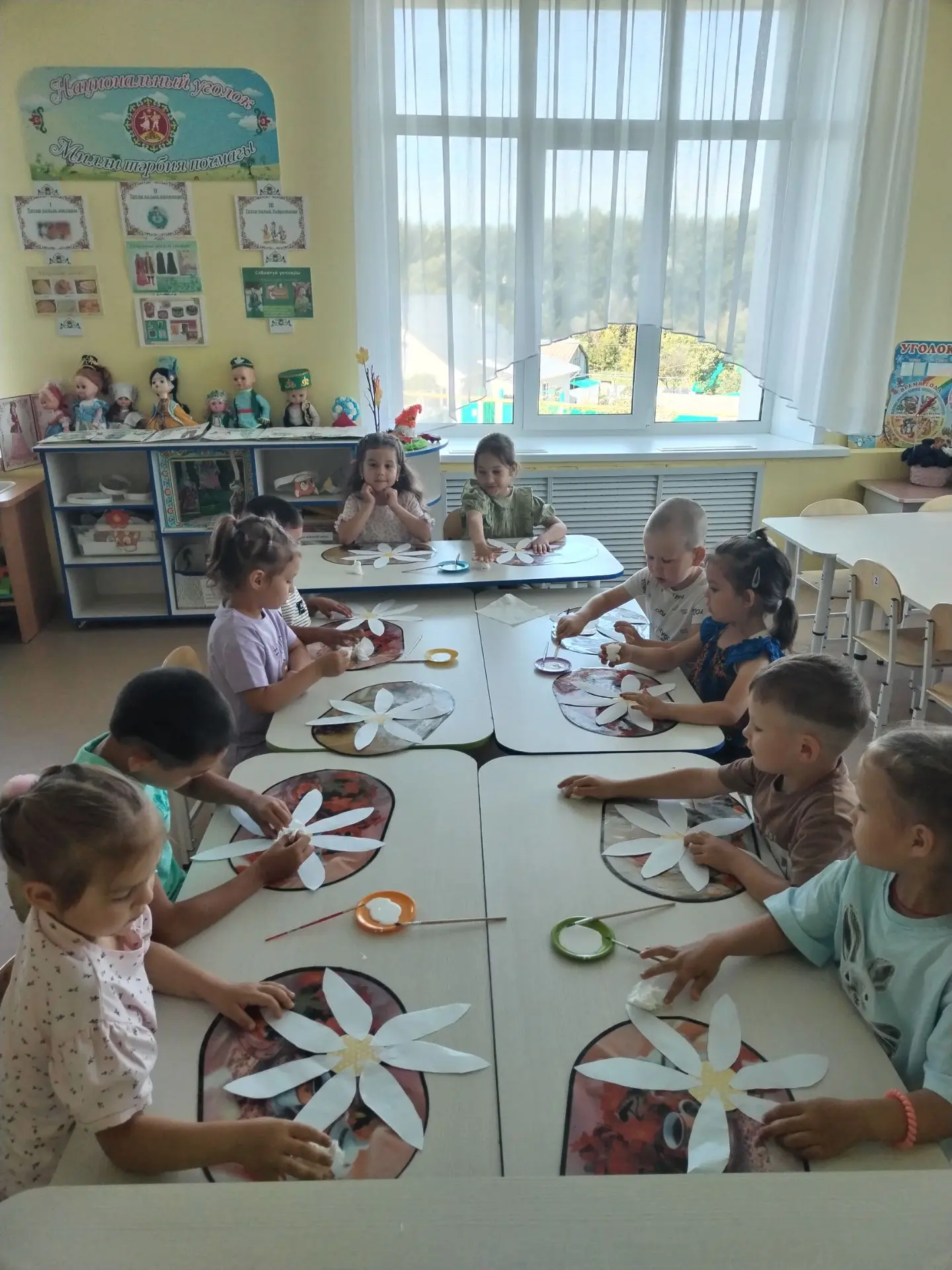 🎉 В честь Дня семьи, любви и верности в нашей средней группе прошёл особенный творческий день! 🌼

