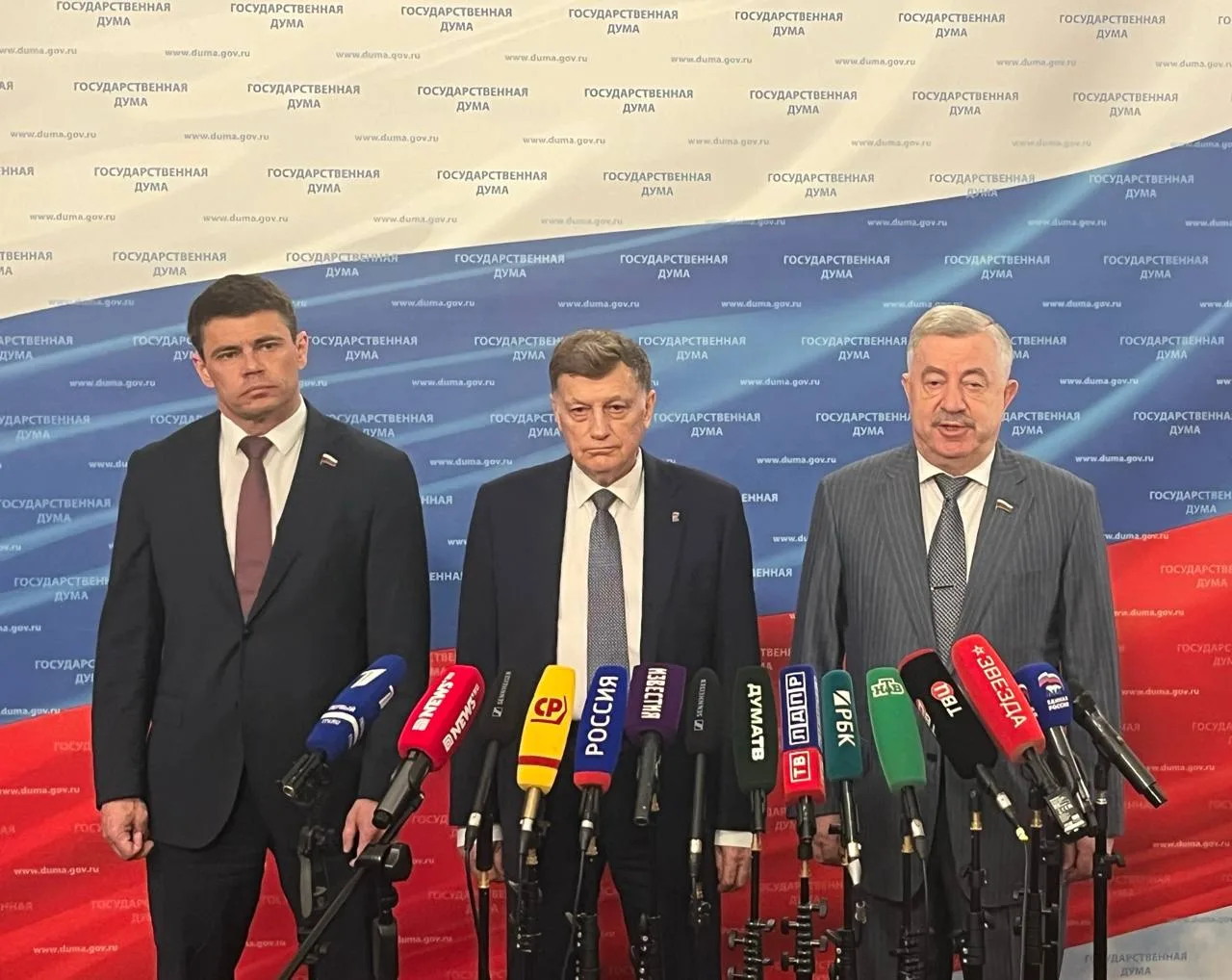 Сегодня, на пресс-подходе рассказал о новом законопроекте. Комитет по делам СНГ, еврази...