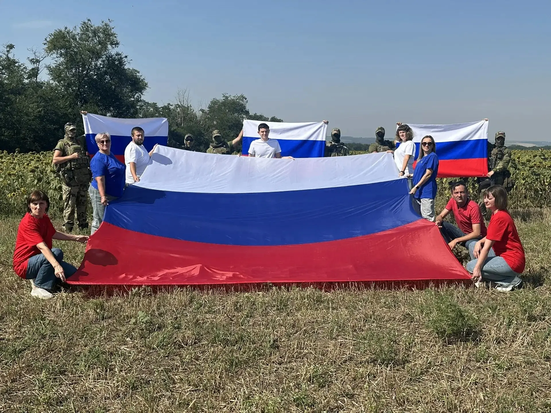 🇷🇺 Филиалы Старобельского Дворца культуры провели ряд мероприятий, посвящённых Дню Го...