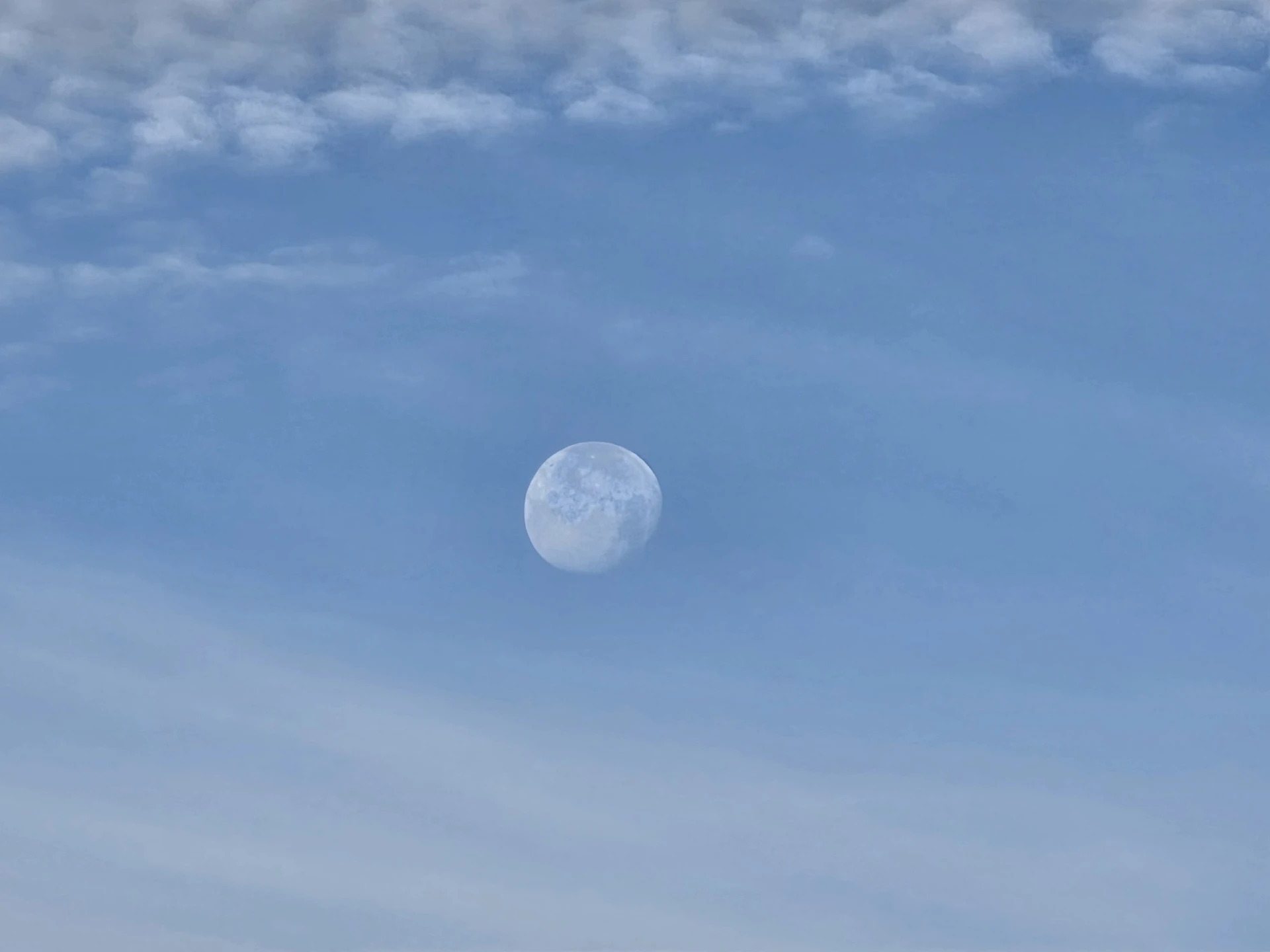 29 сентября Луна находится в убывающей фазе🌖
