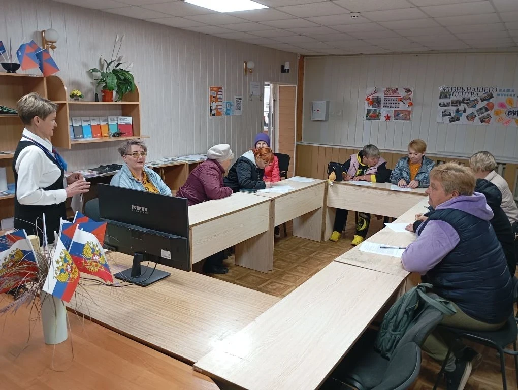 Кадровый центр – навигатор в трудоустройстве  🏫 В Кадровом центре по пгт Весёлому и Весёловскому рай