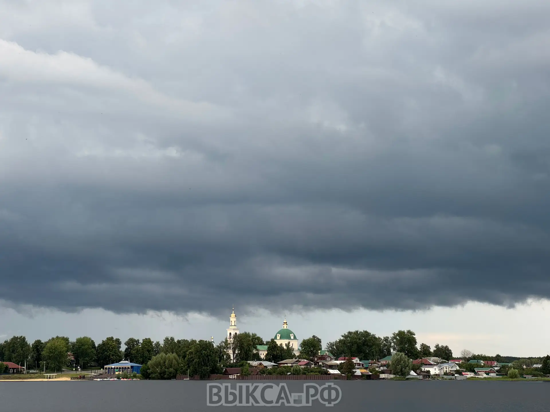 🌧 В Выксе начинается неделя дождей?

По прогнозам синоптиков, всю неделю в Выксе должны лить дожди.