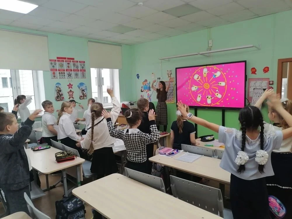 🎉«Английский клуб» в 1 классе: открываем мир с новой буквы!  В этом учебном году наши первоклассники
