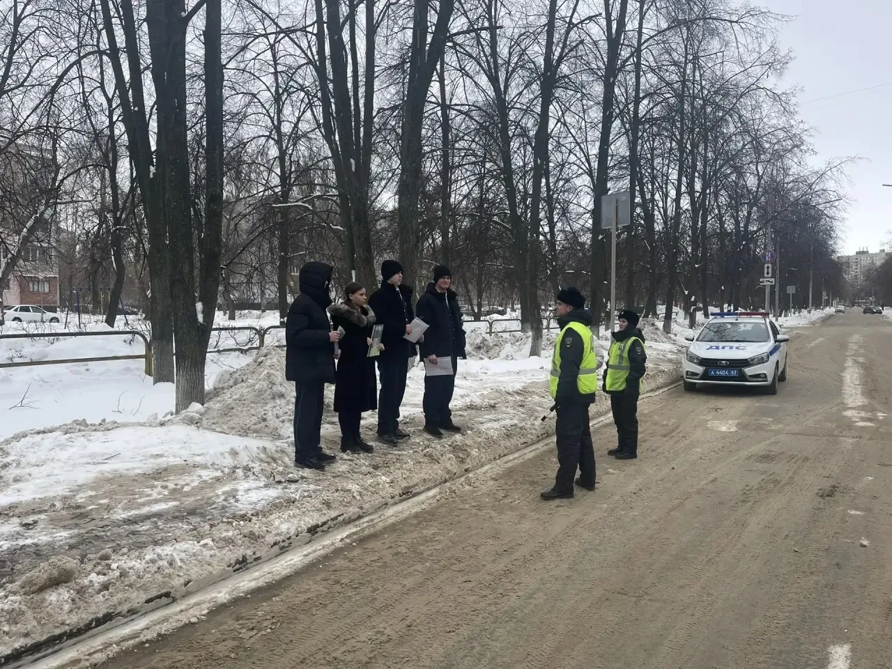 13.02.2026 г. Кадеты 9а класса совместно с Госавтоинспекцией г. Тольятти приняли участие в акции «Ве