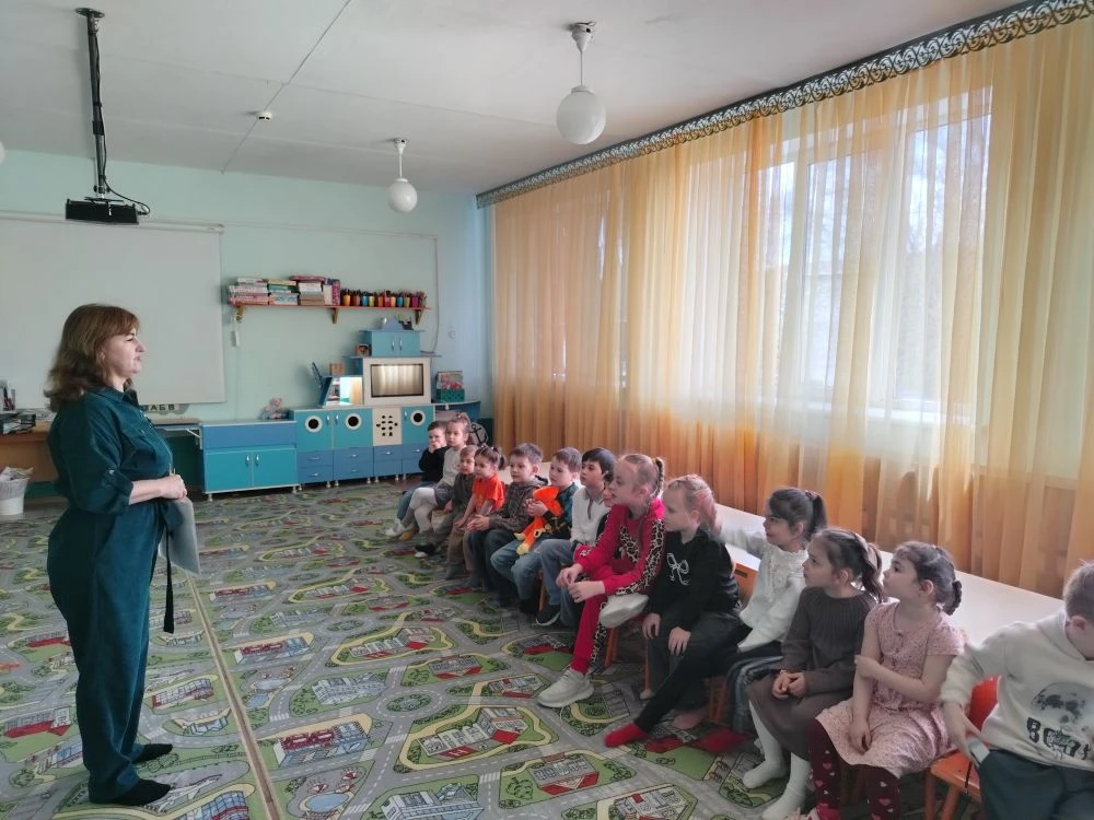 В Кормовской дошкольной группе «Капелька» в честь Года единства народов России, объявле...