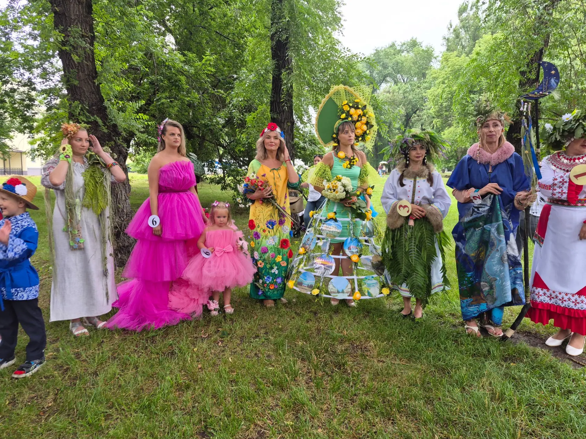 🤗☀️Наши педагоги и юная участница покорили фестиваль-конкурс «Цветосфера»!  В номинаци...