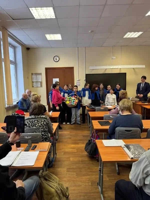 🌷 ВЕСЕННЕЕ ВДОХНОВЕНИЕ: ПОЗДРАВЛЕНИЕ К 8 МАРТА  ☺️ В преддверии Международного женского дня 8 Марта 