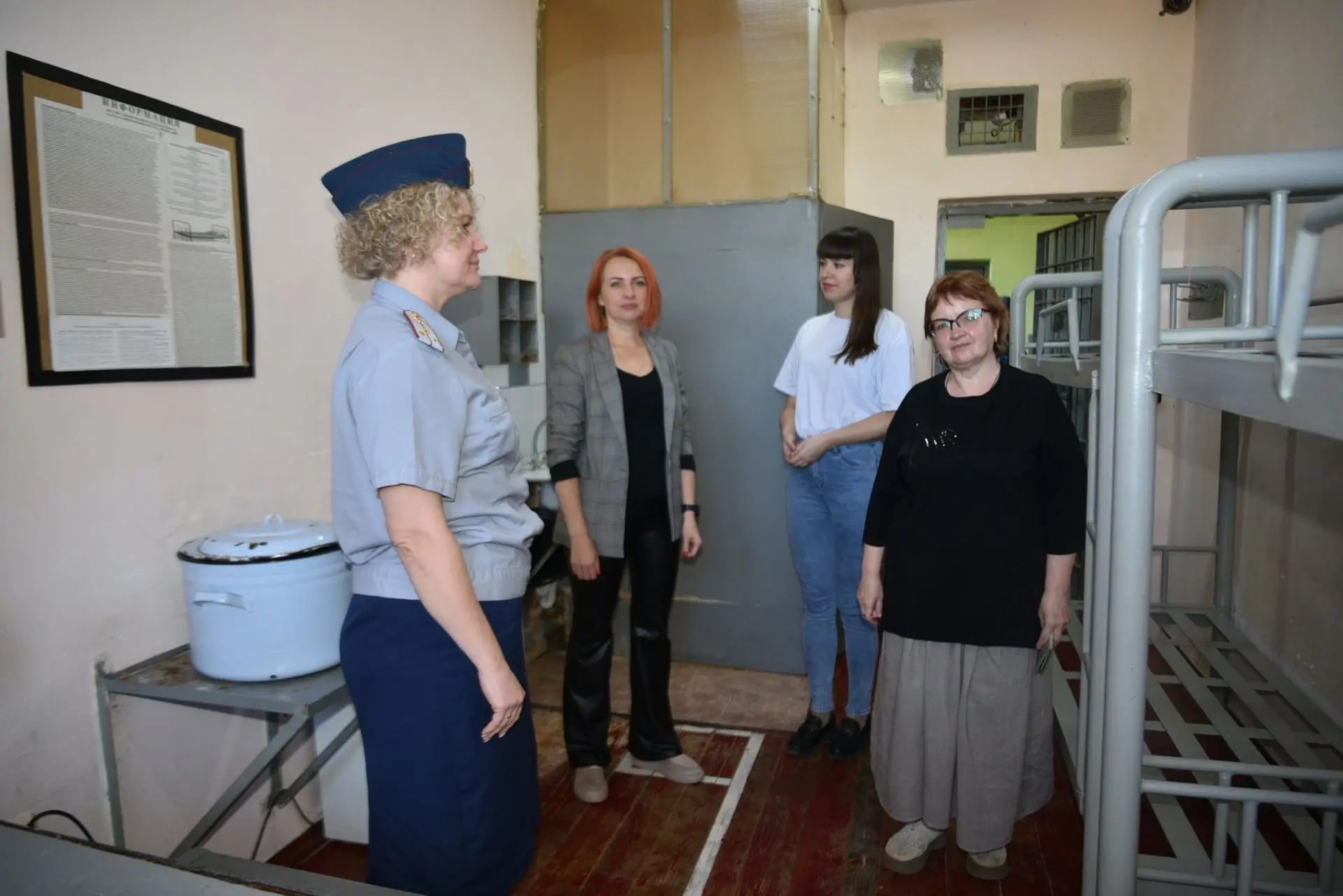Следственный изолятор №1 г. Калуги посетили представители ОНК и Общественного совета пр...