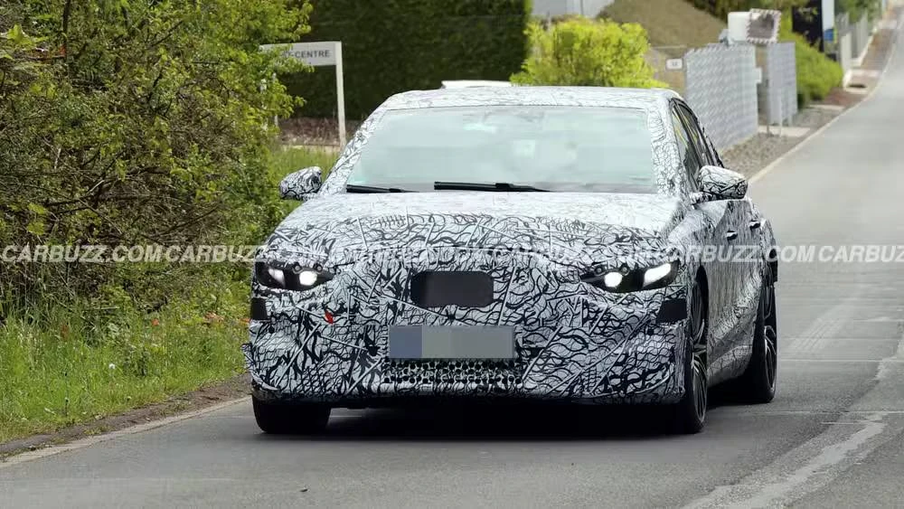 Новый Mercedes-AMG E63 засветился на тестах — впервые легендарная «ешка» может стать по...