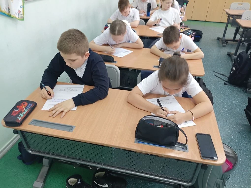 Вчера, для учеников 4 «б» класса состоялась важная встреча с председателем совета ветеранов с. Глилё
