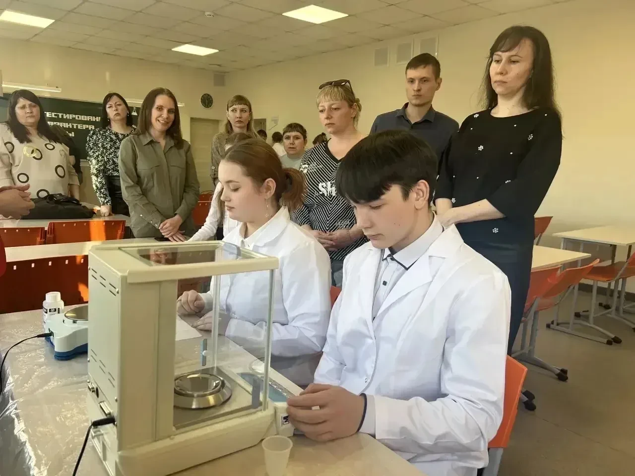 В детском технопарке «Кванториум» школы №25 — день открытий для родителей!  📌Представители городског