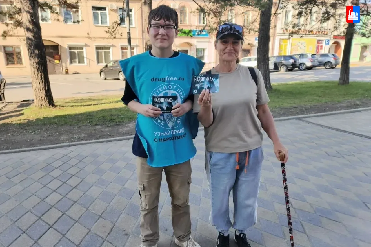 В рамках антинаркотического месячника волонтёры приняли активное участие в профилактиче...